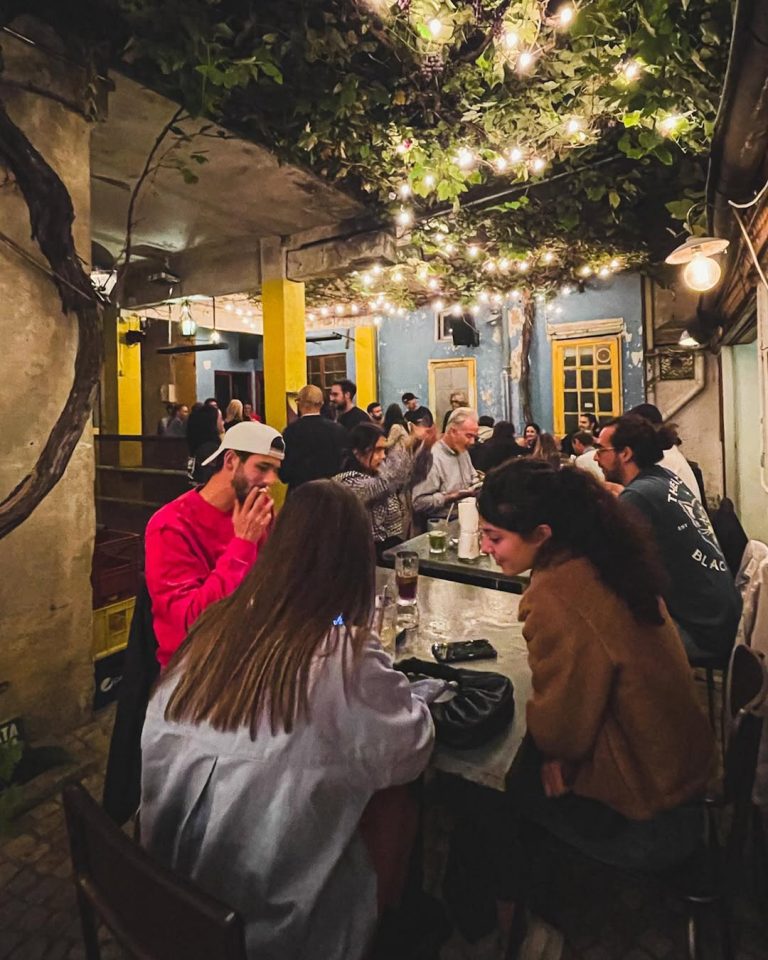 📸 October 2022 - l’apero, et les copains - part 3.« Drink. Eat. Geek. & Havin’ Fun! »...#lehive